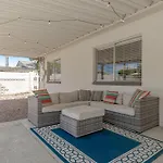 Endless Elegance-Mins 2 Old Town-Large Groups