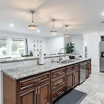 Luxury Home Old Town W Hot Tub