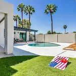 Luxurious Old Town Remodel Home W Heated Pool