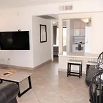 142 Fully Furnished 1Br Suite-Pet Friendly