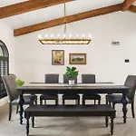 Olive Tree Retreat - Heated Pool, Patio & Privacy