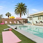 Desert Dream - Old Town Mid-Century Modern - Heated Pool