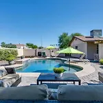 Spacious Backyard W Free Heated Pool, Tv And Bbq