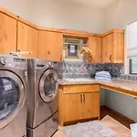 Desert Tranquility 4 Bedroom With Heated Pool
