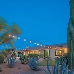 Sunny Scottsdale Oasis With Pool