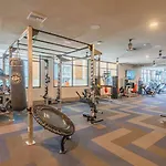 Modern 1Br Kierland Commons, Tpc Golf, Pool, Gym, W-D
