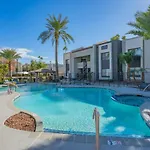 Unique 2Bd - Parking, Gym, Pool - Sleeps 8 - 5Min Casino