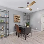 Miller Square 1005