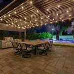 Davenport Villa - Scottsdale\'S Largest Hot Tub - Sportcourt
