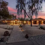 Davenport Villa - Scottsdale\'S Largest Hot Tub - Sportcourt