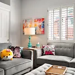 Elegant Scottsdale Desert Retreat With Private Pool, Hot Tub, Game Room, And Family-Friendly Amenities