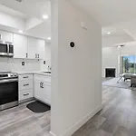 Luxuriant And Spacious 2Br Condo With Heated Pool
