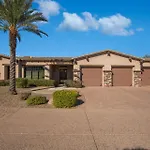 Private Pool & Hot Tub, Retreat - Large Luxury Smart Home