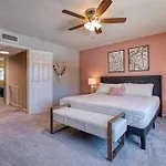 Scott Casa - Walkable To Old Town Scottsdale, Vibrant Space, Inviting Patio!
