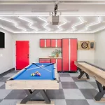 Element By Avantstay Pool Firepit Game Room