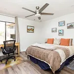 Scottsdale Chic Condo-Walk To Old Town Scottsdale