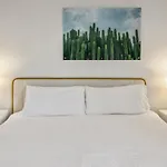 Chic 1-Bedroom Haven In Scottsdale