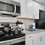 Cozy & Stylish 1B1B Oasis In Old Town