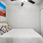 Trendy 1B1B Studio Getaway In Old Town