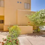 Chic Scottsdale Townhome With Patio And Pool Access!