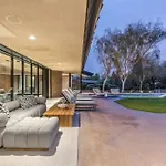 Indoor Pool 2.5 Acres Gym With Sauna At Hideaway Estate