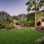 Hacienda Gardens Escape The City-Life With A Private Oasis