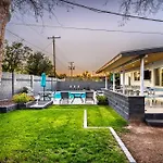 Cambridge By Porter Modern Home Wheated Pool Near El Dorado Park In Scottsdale