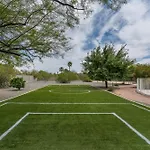 Pickleball Cornhole Basketball Court Tons Of Space At Paradise Heights Retreat