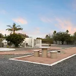 Pickleball Cornhole Basketball Court Tons Of Space At Paradise Heights Retreat