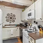 Los Cuatros Condo