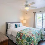 Spacious Scottsdale Villa With Pool, Golf, Game Room, And Two Master Suites