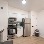 Central Old Town 2 Bedroom Apt, Gameroom & Pool