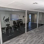 Central Old Town 2 Bedroom Apt, Gated Patio & Amenities