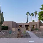 Casa De Palms Home