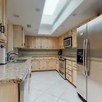 Mccormick Lakeside Retreat