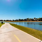 Mccormick Lakeside Retreat
