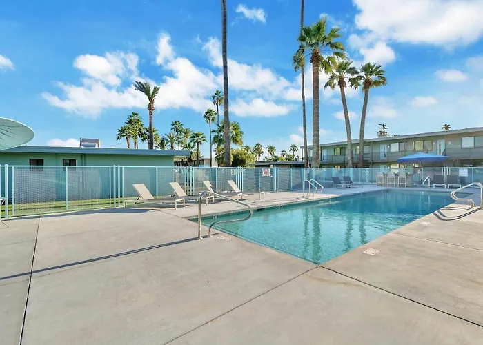 Modern Contemporary Ot Scottsdale With Heated Pool