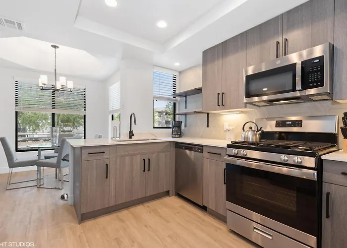 Pure Suites Furnished 1, 2 And 3 Bed Apts Pool Gym Scottsdale Quarter