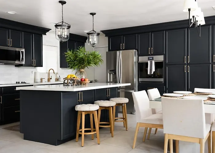 South Scottsdale W/ Chef\'S Kitchen & Golf Nearby!!