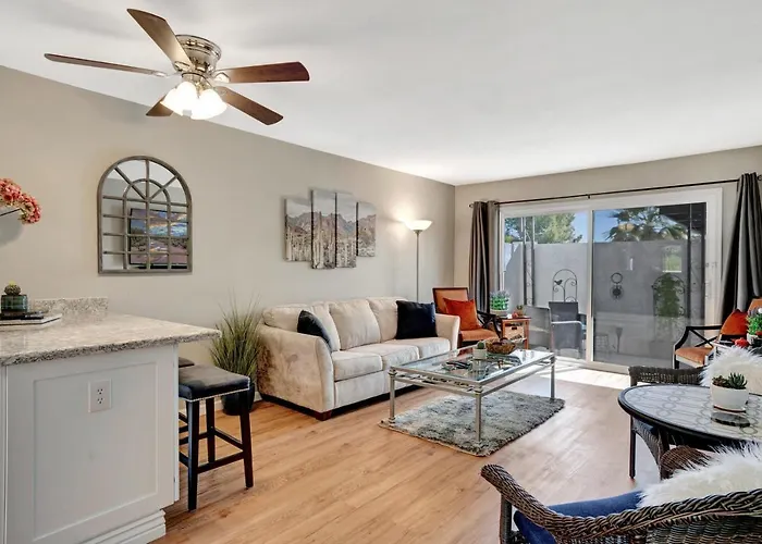 Renovated Quiet Single-Story, Minutes To Old Town, Pool Outside The Door