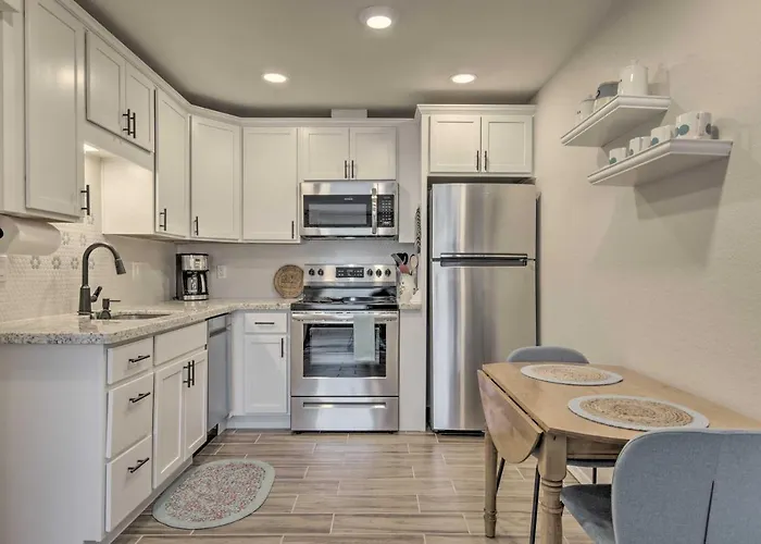 Scottsdale Apartment With Patio About 1 Mi To Old Town!
