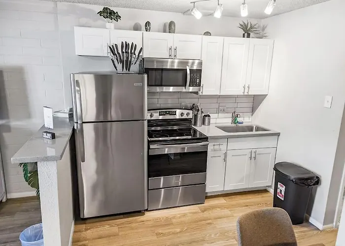 Studio Apt In Old Town Cozy & Central!