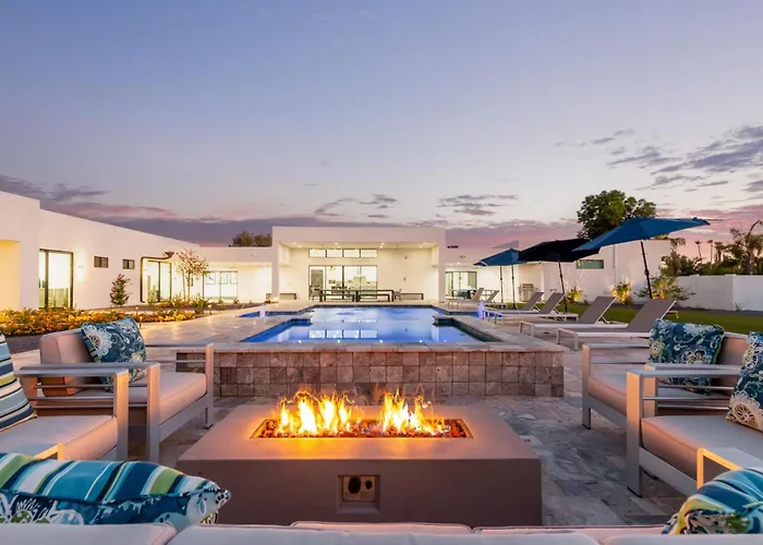 Luxe - Modern Mansion - Private Resort