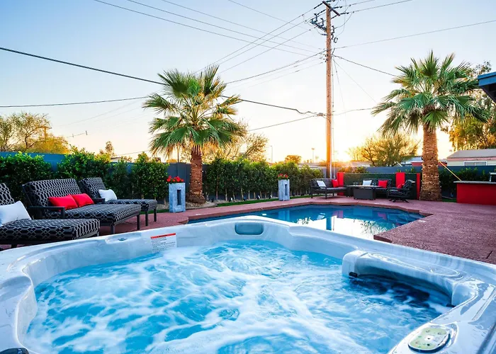 Modern Roose-Private Pool-In Old Town Scottsdale