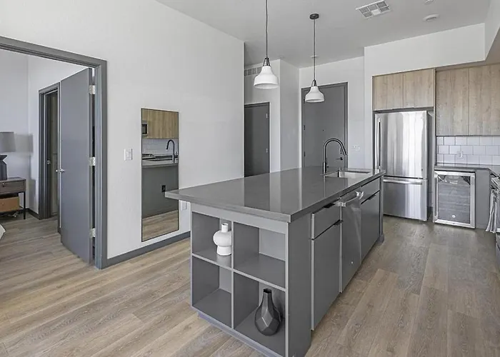 Landing Modern Apartment With Amazing Amenities