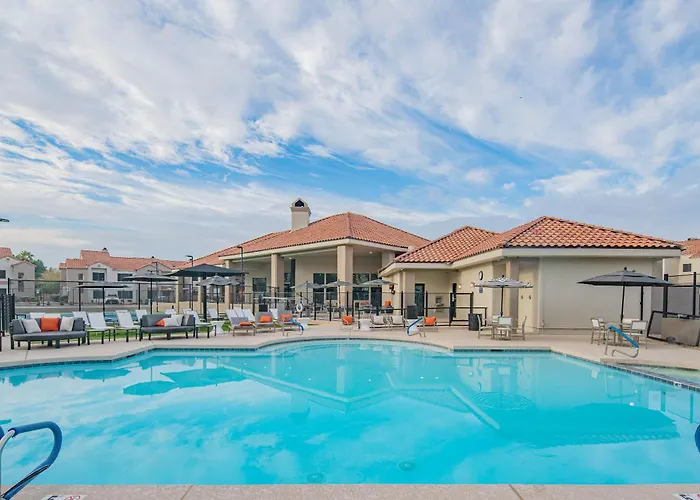 Steps Away To Tpc Golf & Min To Shopping District-H2057