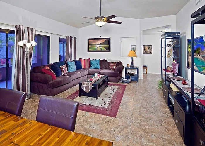 Central Location, Heated Pool, Bbq, Hot Tub, More