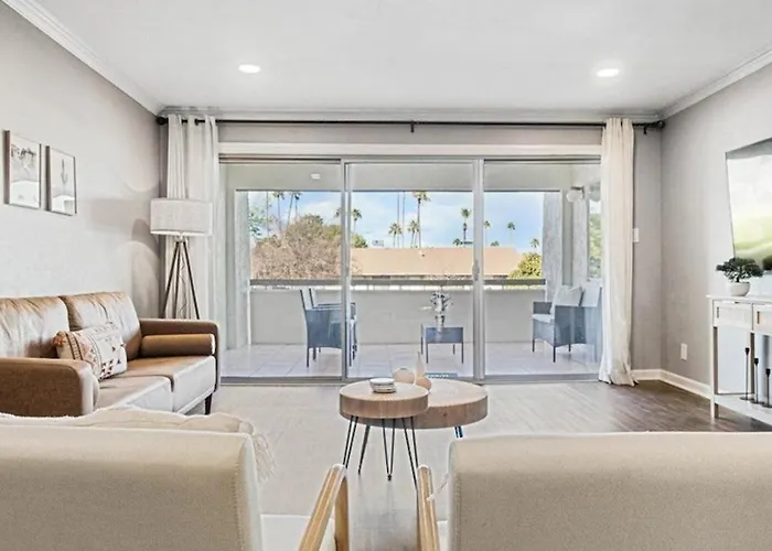 Beautiful 2-Bdrm 2-Bath In Old Town Scottsdale