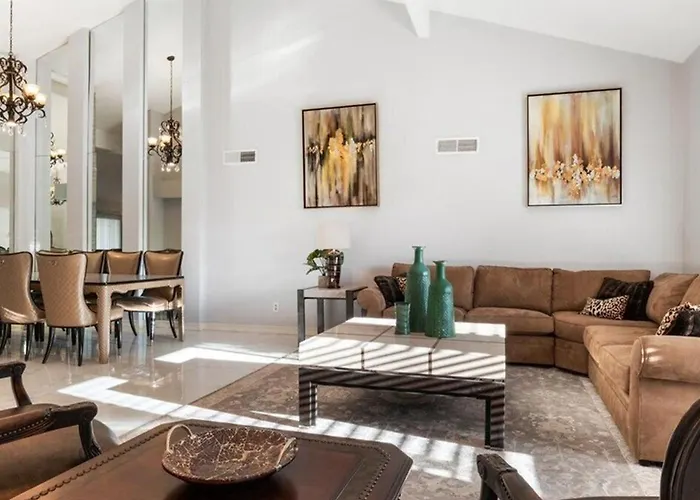Stunning 3-Bdrm In Great Location Wpool