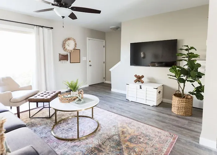 Updated Condo In A Old Town Scottsdale Location
